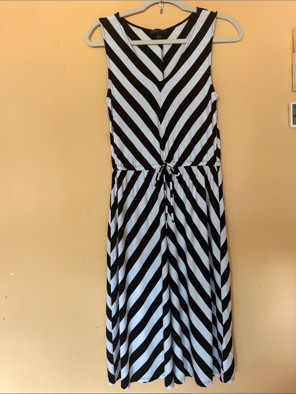 Spense Black and White Chevron Dress Size S